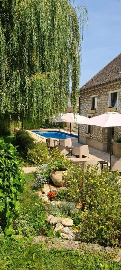 Au Fil De L'O Bed & Breakfast Bisseuil Exterior photo