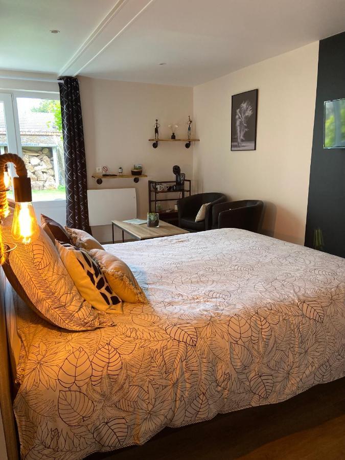 Au Fil De L'O Bed & Breakfast Bisseuil Exterior photo